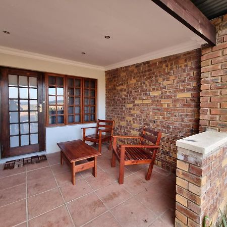 Valley View Dullstroom - Check In At The Highlander Hotel Bagian luar foto