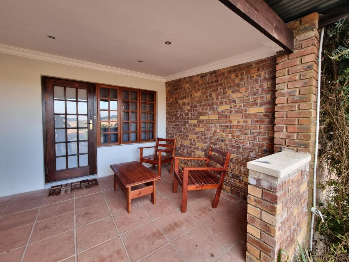 Valley View Dullstroom - Check In At The Highlander Hotel Bagian luar foto