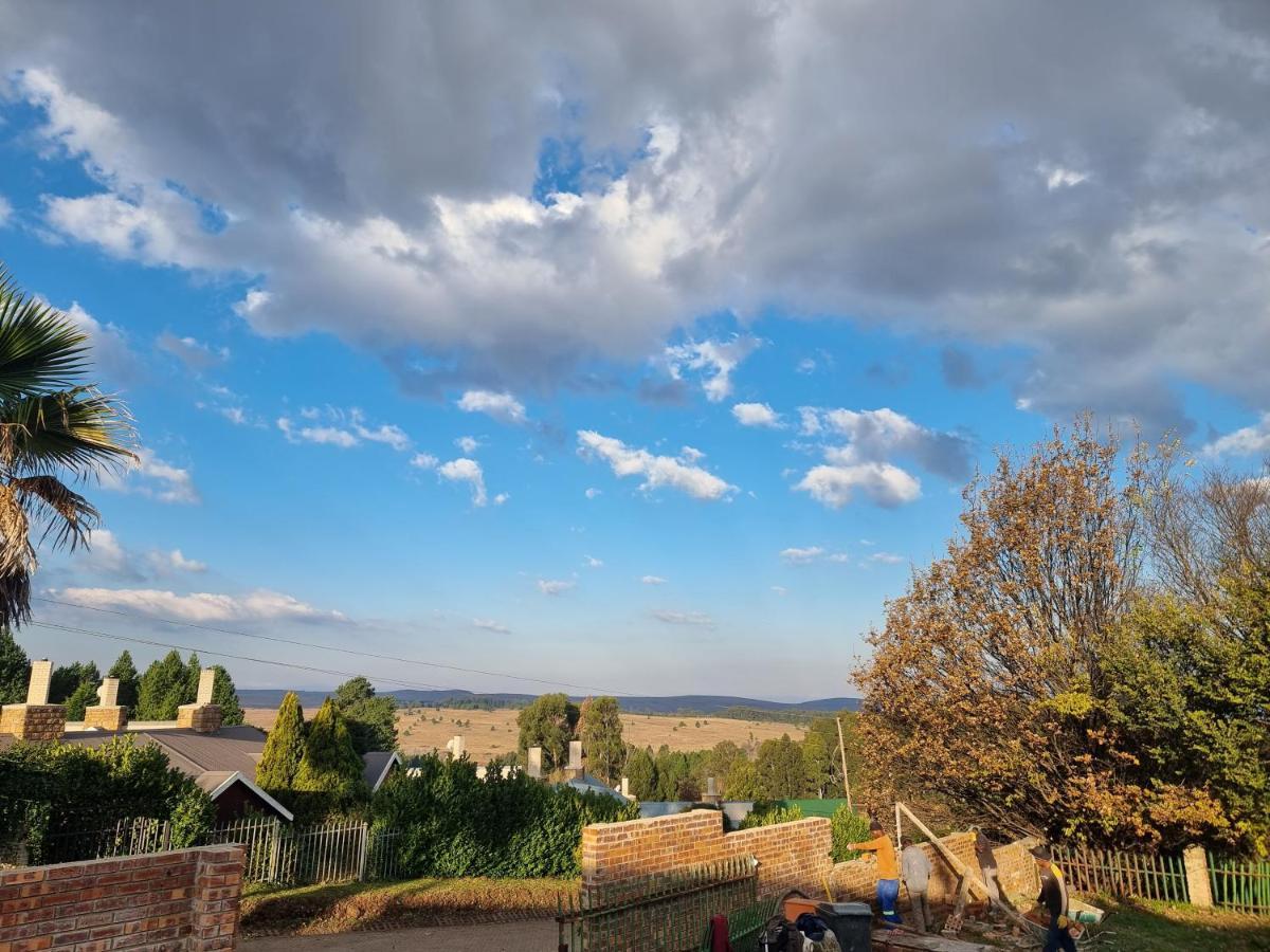 Valley View Dullstroom - Check In At The Highlander Hotel Bagian luar foto